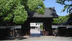 徳川園の正門